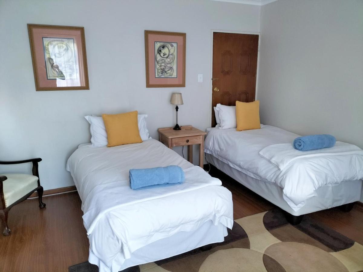 Park Living Guesthouse Bloemfontein Buitenkant foto